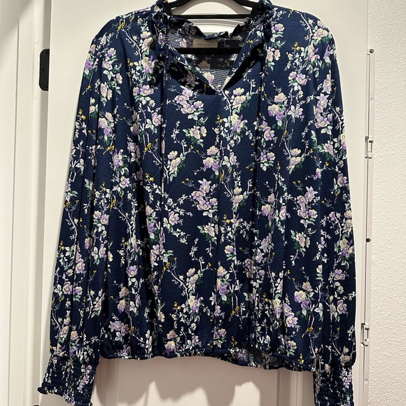 Navy Blue Floral Blouse - Picture 1 of 3